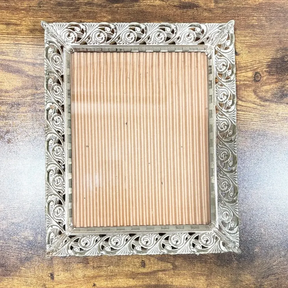 Vintage Metal Filigree Photo Picture Frame MCM Gold Brass Hollywood Regency